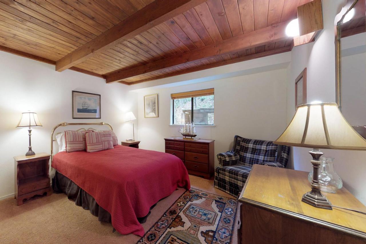 Cozy Chalet Groveland Exterior photo