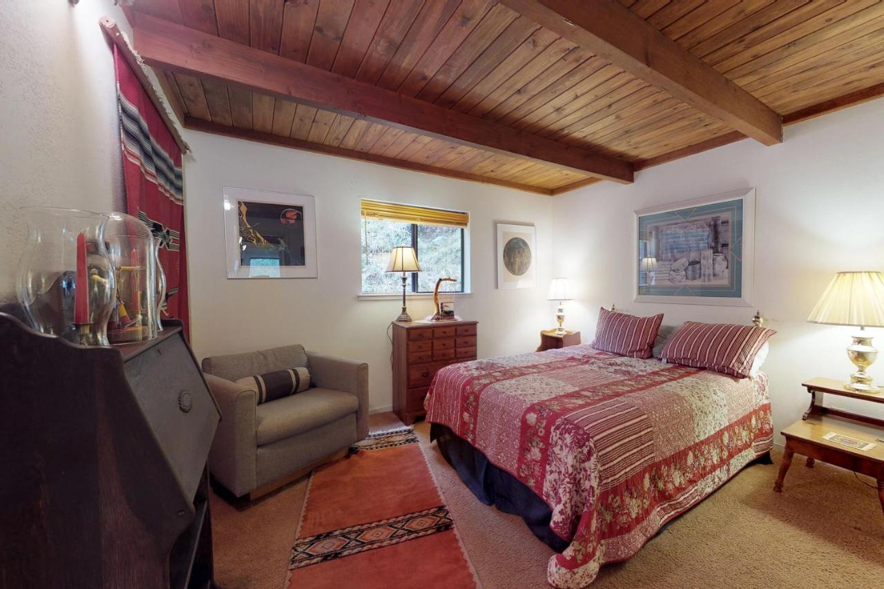 Cozy Chalet Groveland Exterior photo